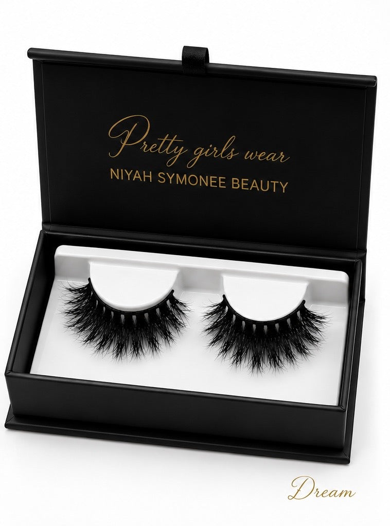 LUXURY LASHES