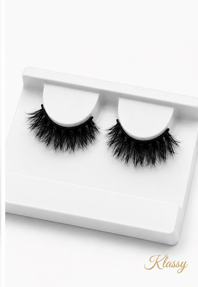 LUXURY LASHES